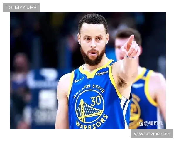 库里谈进攻端默契节奏成型后球队表现必然回暖前景可期赛季提升明